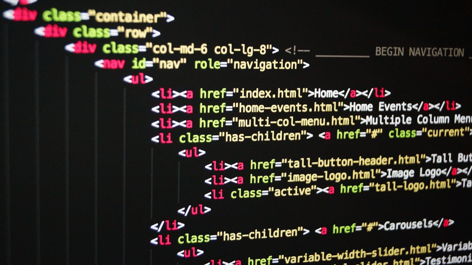Code op een terminal die het terugzetten van een WordPress backup symboliseert