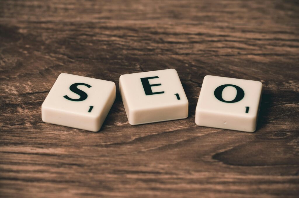 WordPress onderhoud kosten in 2026: prijsvergelijking en rekenvoorbeeld voor MKB en webbureaus
